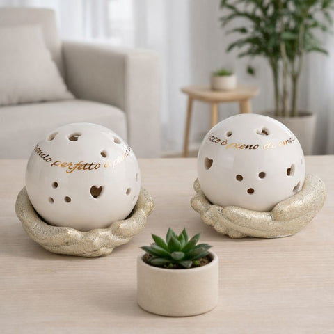 Lampada LED Sfera Traforata Mani - Bomboniera per Nozze