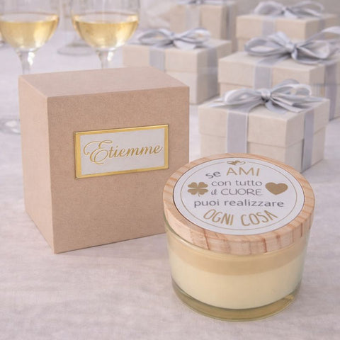 Candela profumata Etiemme in vetro con tappo in legno e frase “Se ami con tutto il cuore puoi realizzare ogni cosa”, con scatola regalo