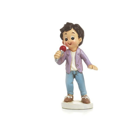 Ragazzo cantante in resina