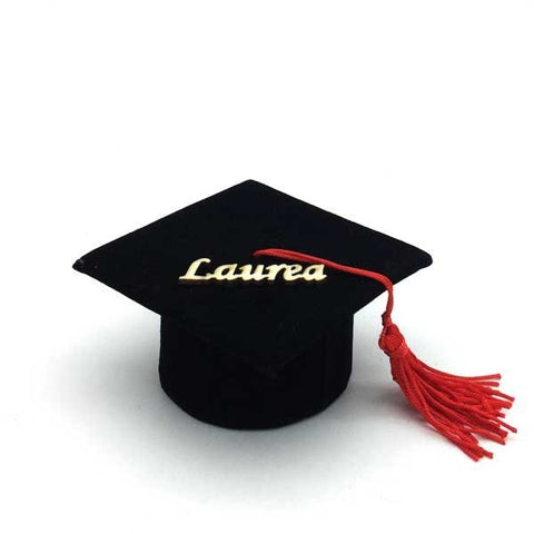 SCATOLINE TOCCO LAUREA NERO CON SCRITTA E NAPPINA CAPPELLO