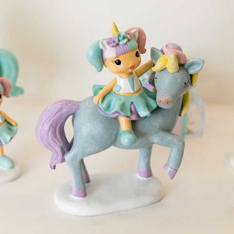 STATUETTE BIMBE SU UNICORNI IN RESINA COMPLEANNO FEMMINUCCIA
