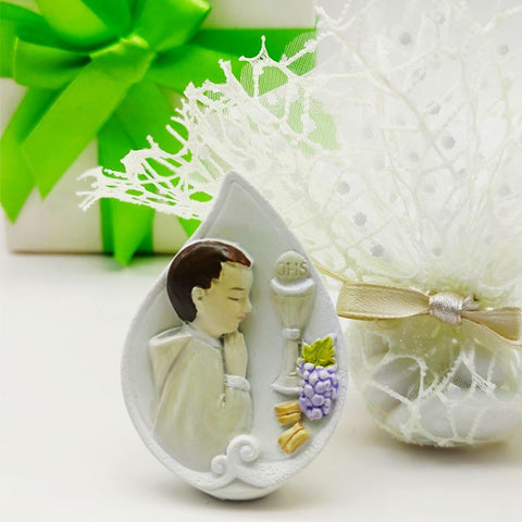 PICCOLA ICONA IN RESINA BIMBO COMUNIONE