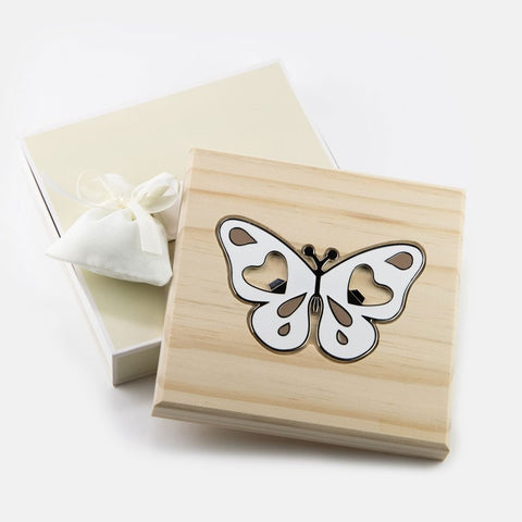 sottopentola in legno con apribottiglie farfalla bianca e beige