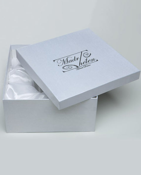 Coppia sposi in porcellana bianca