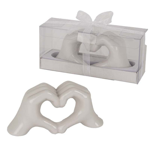 Sculture a Cuore: Eleganza in Porcellana per Eventi