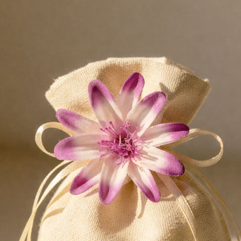 Fiore Bomboniera in Carta con Pistilli Fucsia