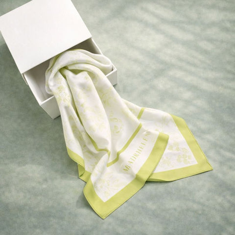 Foulard floreale verde Madrhélen Linea Flora con bordo chiaro