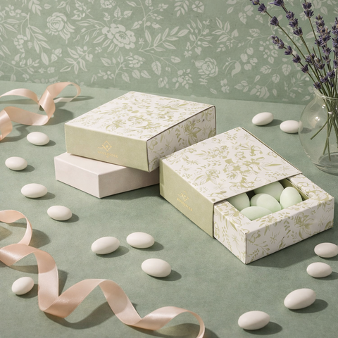 Scatola porta confetti floreale completa di confetti per bomboniera elegante