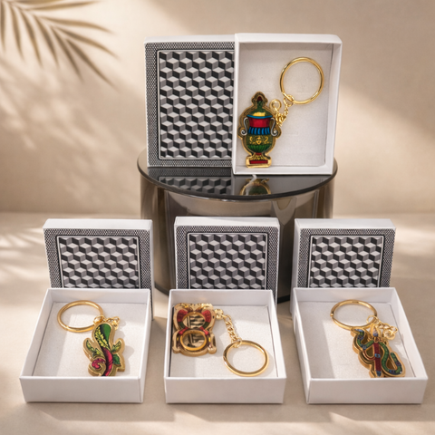 Portachiavi carte napoletane assortiti - Coppe, Bastoni, Spade, Denari in plexiglass smaltato con scatola che riproduce il retro delle carte napoletane