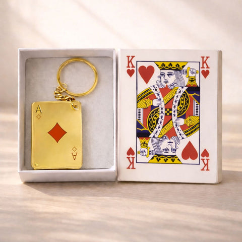 Portachiavi dorato Asso di Quadri in plexiglass con confezione elegante e carta Re di Cuori
