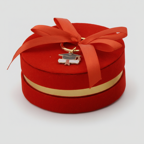 Scatola Portaconfetti Laurea in Velluto Rosso e Portachiavi Tocco Smaltato