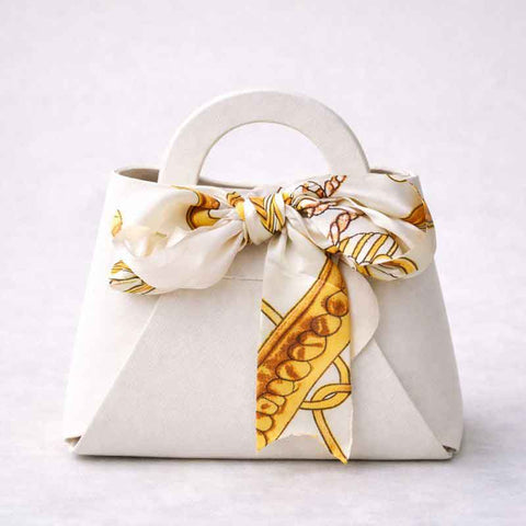 Borsetta Portaconfetti Similpelle Bianca con Foulard - Pochette Bomboniera 12,5x13,5 cm