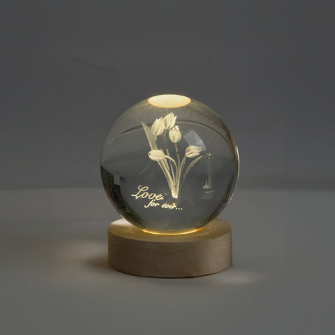 Sfera di cristallo luminosa con incisione 3D tulipani e base in legno